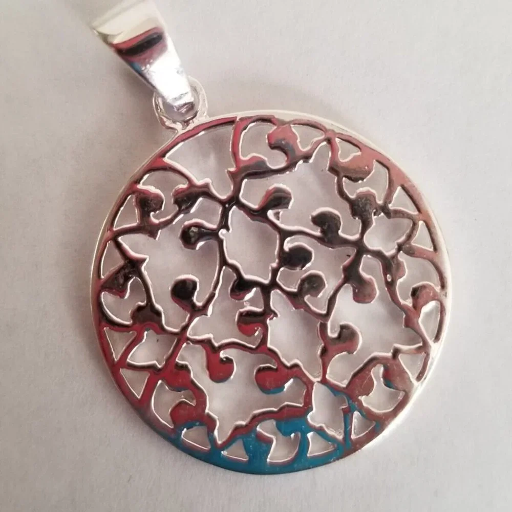 925 Sterling Silver Open Floral Vine Circle Round Pendant Necklace Made Thailand - Picture 2 of 6